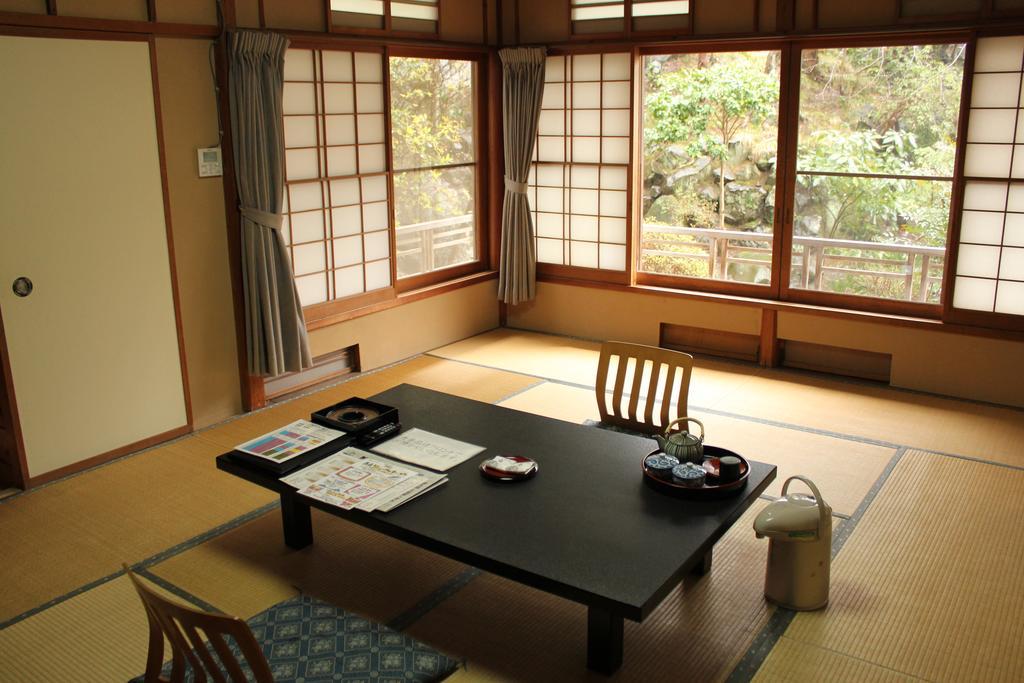 Seiranso Hotel Yugawara Exterior photo